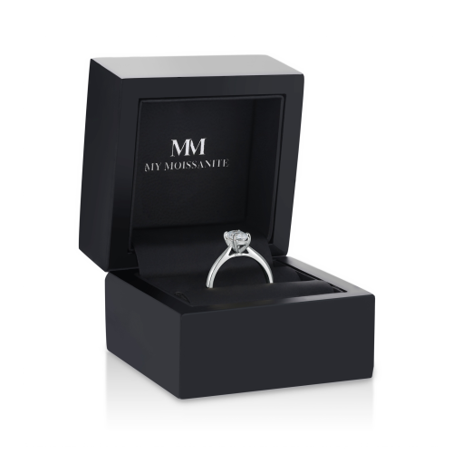 Lustra – Radiant Solitaire Moissanite Ring