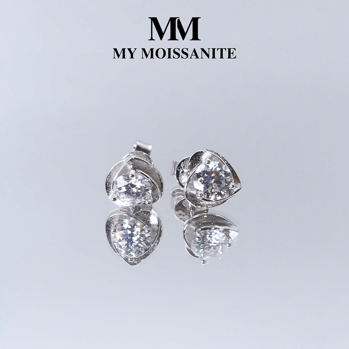 Luster – Moissanite Heart Stud Earrings