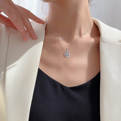 Vivara - Moissanite Pendant with Encrusted Halo