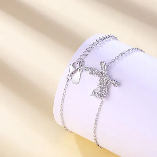 Pearlette - Pear-Shaped Moissanite Bow Bracelet With Pave Setting - lifestyle