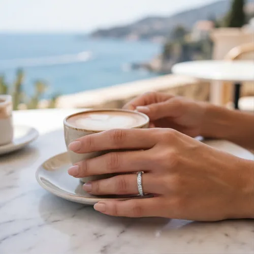 Zenora - Moissanite Eternity Ring Met Kanaalzetting - lifestyle