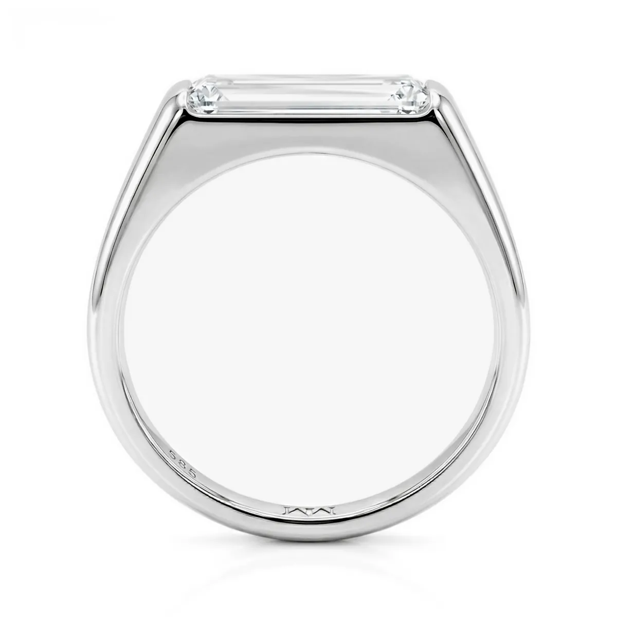 Aurelia - Solitaire Moissanite Baguette Ring